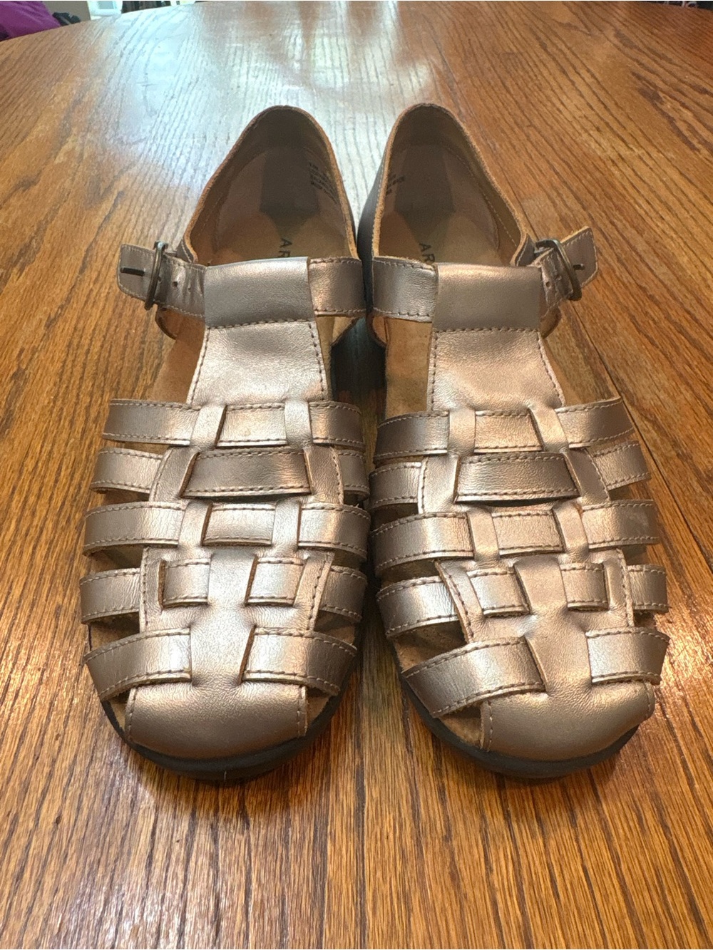 Array Metalic Silver Leather Fisherman Sandals Size 9.5